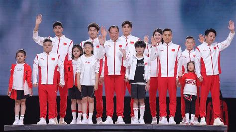 how many athletes are competing for china